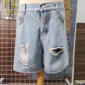 Light Wash Distressed Denim Shorts – Size L